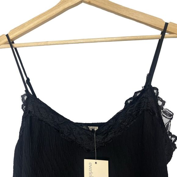 Everleigh Blouse Size Medium Tank Top  Strap Sleeveless Top Black Lace V-Neck - Picture 6 of 12